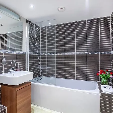 11 John Walker House Riverside. Apartment *